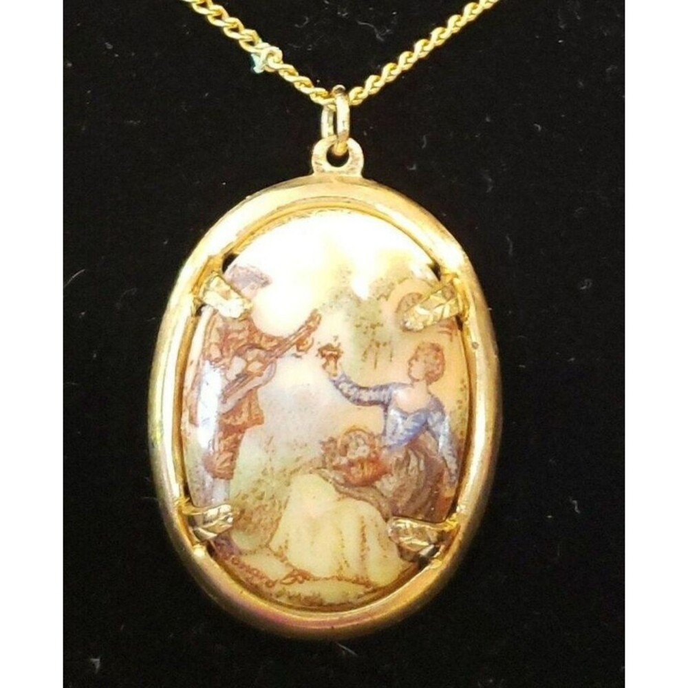 Vintage Unsigned Cabochon Limoges Cameo Portrait Pendant Necklace, Country Scene